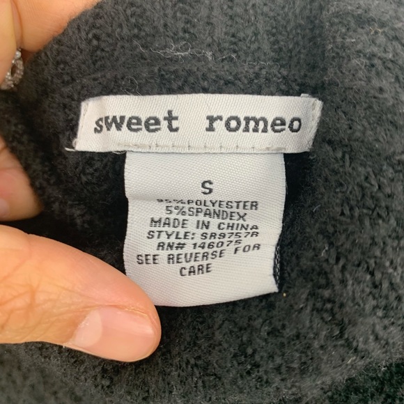 Sweet Romeo Womens Abstract Rib Turtleneck Tunic Sweater Black Small - Picture 3 of 7